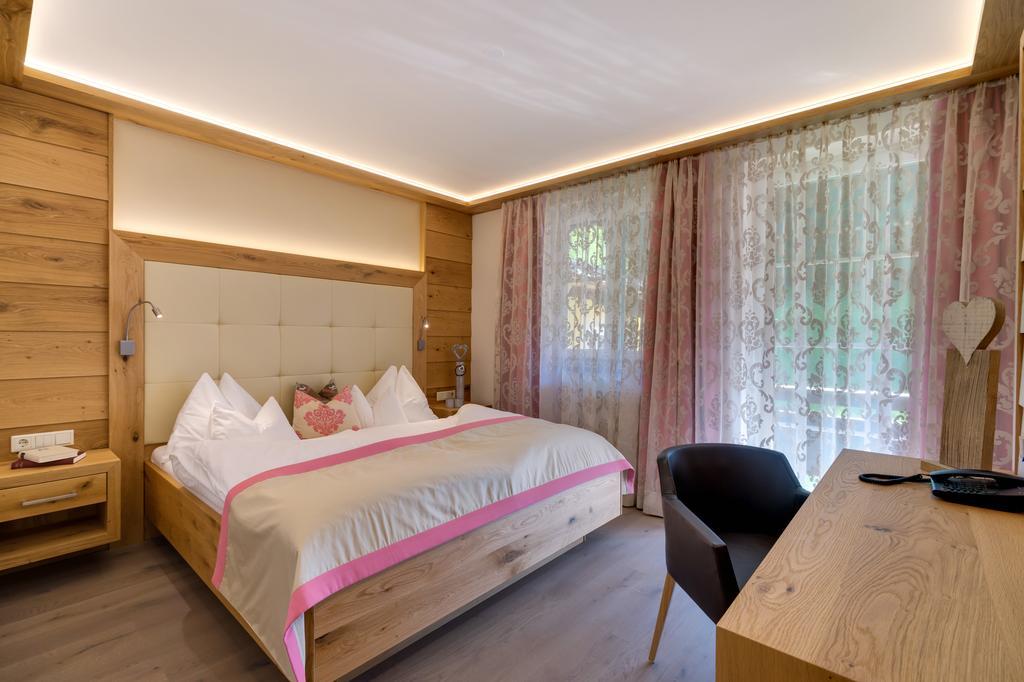 Hotel Fischerwirt Natur Waldspa Faistenau Cameră foto